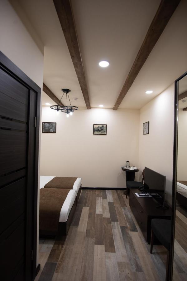 יירבאן Boutique Living Hotel מראה חיצוני תמונה