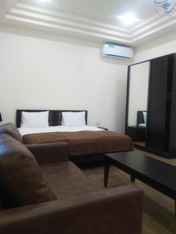 יירבאן Boutique Living Hotel מראה חיצוני תמונה